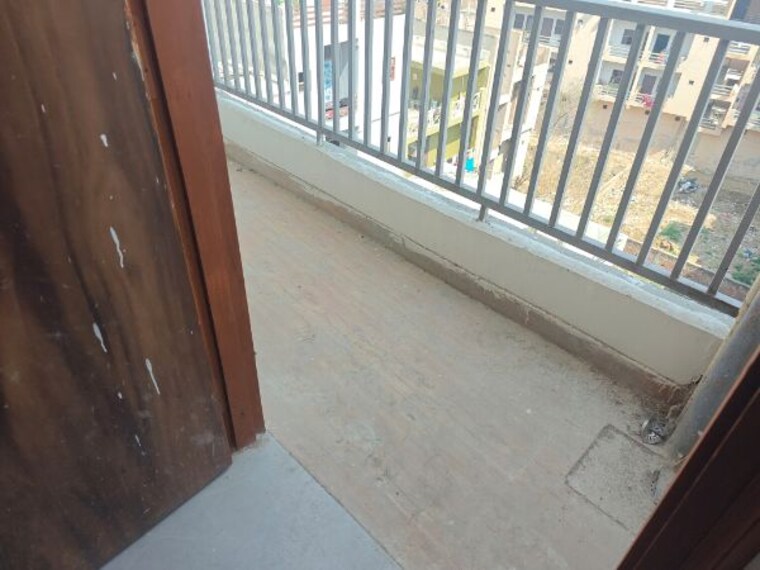 Balcony, sector 73 2 Bedroom 1000 Sq.Ft. Builder Floor In Sector 73 Noida 10166716