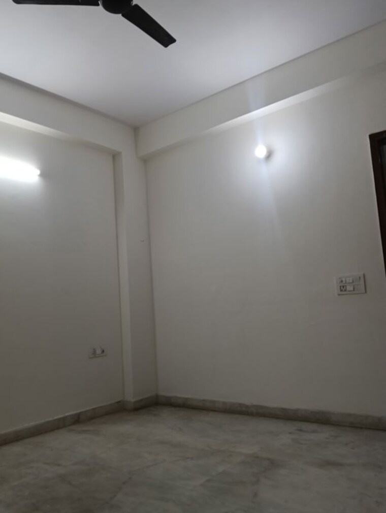 Room, sector 15i 3 Bedroom 2000 Sq.Ft. Builder Floor In Sector 15i Gurgaon 10166738