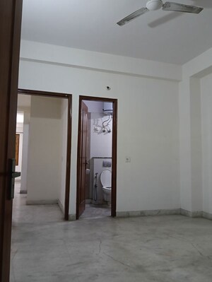 Room in 3 BHK Builder Floor at Sector 15i – for Rent