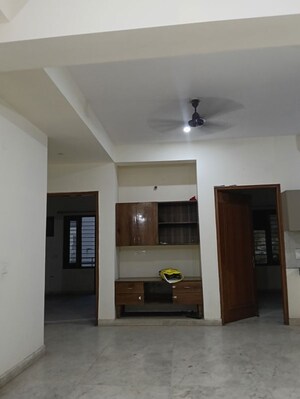 Room in 3 BHK Builder Floor at Sector 15i – for Rent