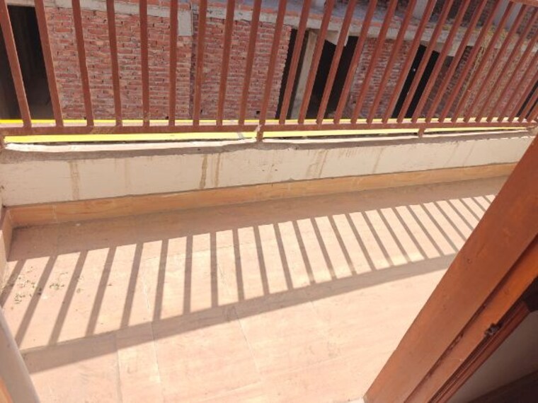 Balcony, sector 73 3 Bedroom 1400 Sq.Ft. Builder Floor In Sector 73 Noida 10166721