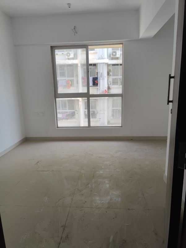 1 Rk+ Extra Room Apartment For Rent in Sushanku Avenue 36