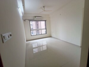 Room in 2 BHK Apartment at Godrej Prime, Chembur – for Rent