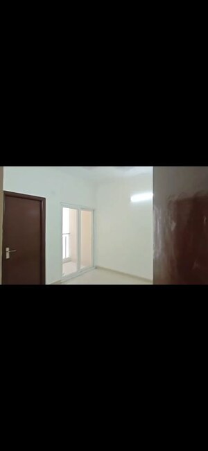 Room in 2 BHK Apartment at Amrapali Terrace Homes, Tech Zone 4 Greater Noida – for Rent