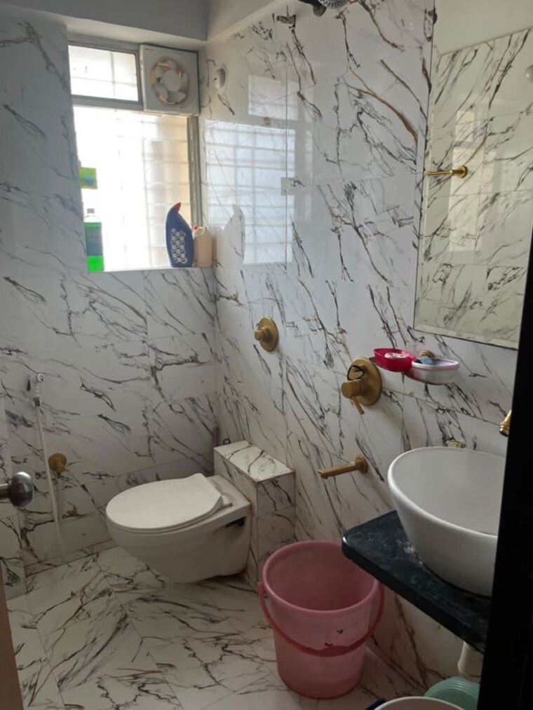 Bathroom, satyam-shivam-phase-2 2 Bedroom 850 Sq.Ft. Apartment In Kharadi Pune 10166795