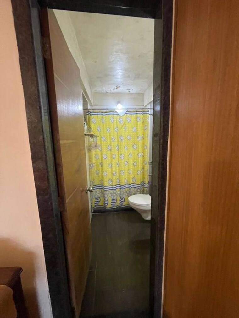Bathroom, dosti-group-acres 2.5 Bedroom 750 Sq.Ft. Apartment In Wadala East Mumbai 10166798