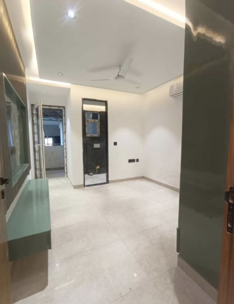 Room, sector 43 3 Bedroom 150 Sq.Yd. Builder Floor In Sector 43 Faridabad 10165383