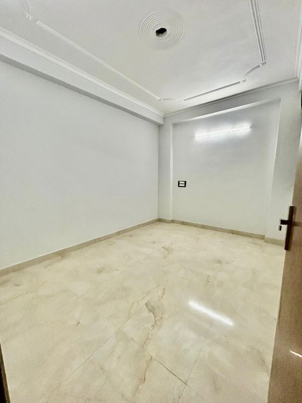 2 BHK Builder Floor For Rent in Chattarpur