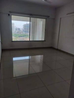 Room in 3 BHK Apartment at Kolte Patil Beryl, Kharadi – for Rent