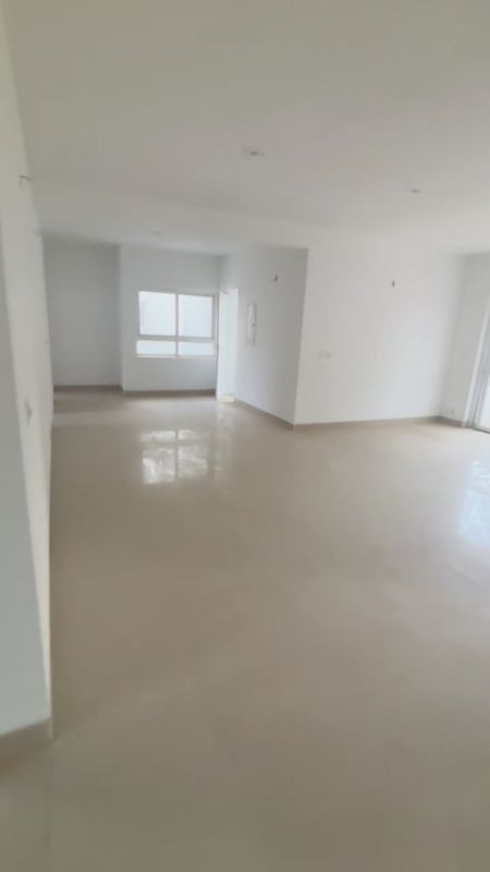 4 BHK + Servant Room,Extra Room 2365 Sq.Yd. Builder Floor in BPTP Park 81