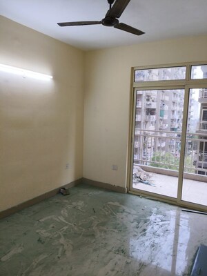 Room in 3 BHK Apartment at Conscient Habitat 78, Sector 78 – for Sale