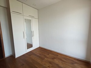 Room in 3 BHK Apartment at Dosti Group Acres, Wadala East – for Sale