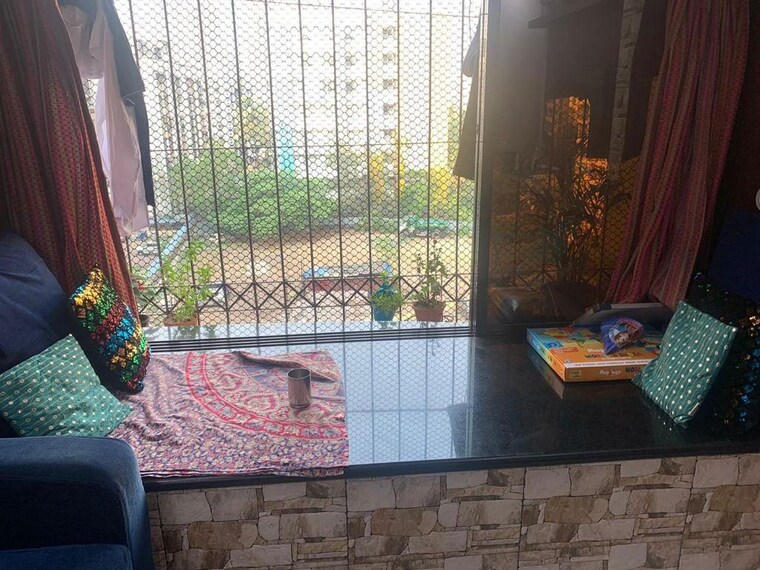 Balcony, malad west 1 Bedroom 340 Sq.Ft. Apartment In Malad West Mumbai 10166844