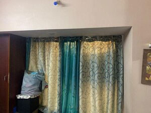 Bedroom in 1 BHK Apartment at Malad West – for Rent