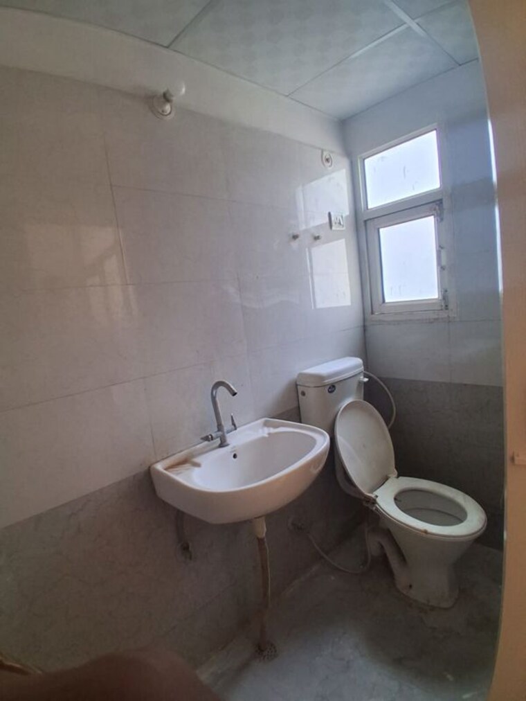 Bathroom, milan-earth 2 Bedroom 1045 Sq.Ft. Apartment In Raj Nagar Extension Ghaziabad 10166851