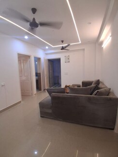 2 BHK Apartment For Rent in Milan Earth