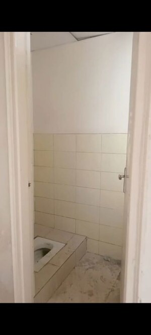 Bathroom in 3 BHK Apartment at Imperia Esfera, Sector 37c – for Rent