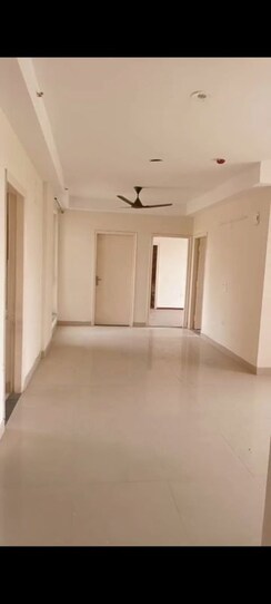 3 BHK + Servant Room Apartment For Rent in Imperia Esfera