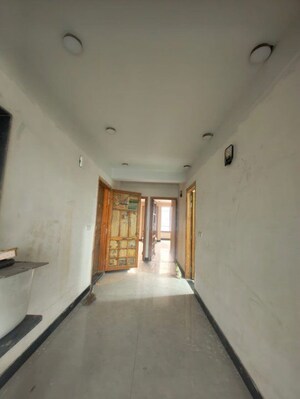 Building Lobby in 3 BHK Builder Floor at RWA Apartments Sector 116, Sector 116 – for Rent