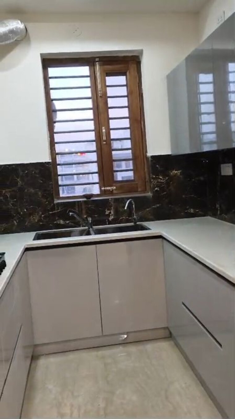 Kitchen, sector 86 3 Bedroom 150 Sq.Yd. Builder Floor In Sector 86 Faridabad 10166869