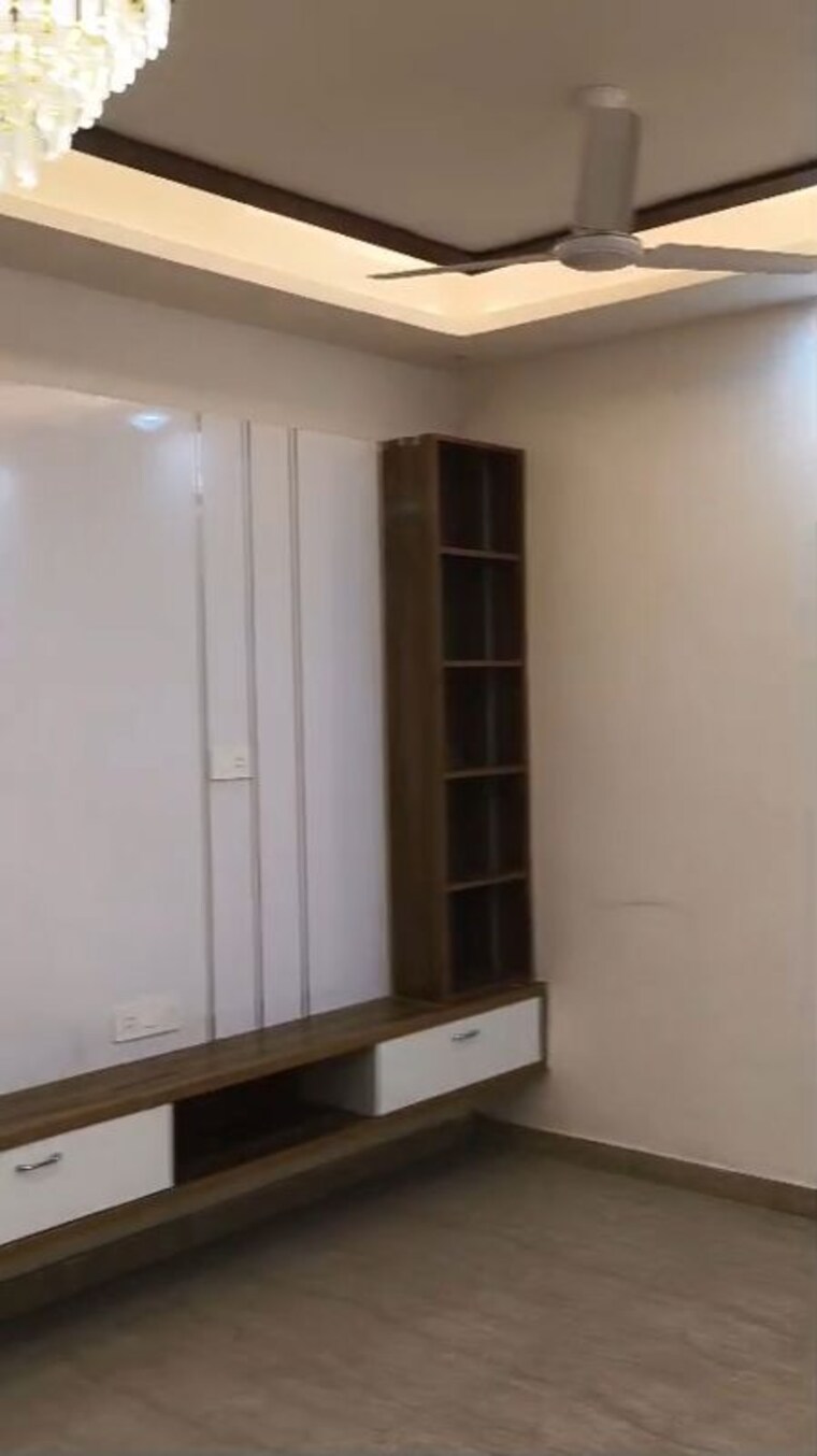 Room, sector 86 3 Bedroom 150 Sq.Yd. Builder Floor In Sector 86 Faridabad 10166869