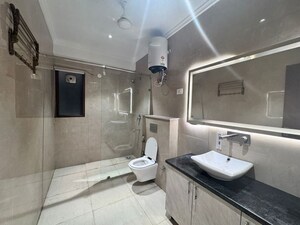 Bathroom in 6 BHK Builder Floor at Ansal Plaza Sector-23, Sector 23 – for Rent