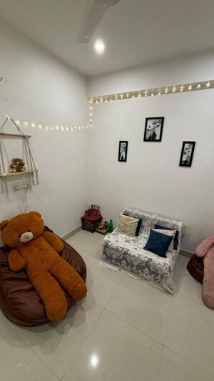 Living Room in 1 BHK Builder Floor at Ansal Plaza Sector-23, Sector 23 – for Rent