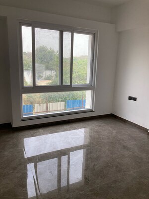 Room in 3 BHK Apartment at Shroff Aureta, Koregaon Park Annexe – for Rent