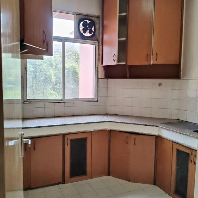 Kitchen, dlf-the-princeton-estate 2 Bedroom 964 Sq.Ft. Apartment In Dlf Phase V Gurgaon 10166936