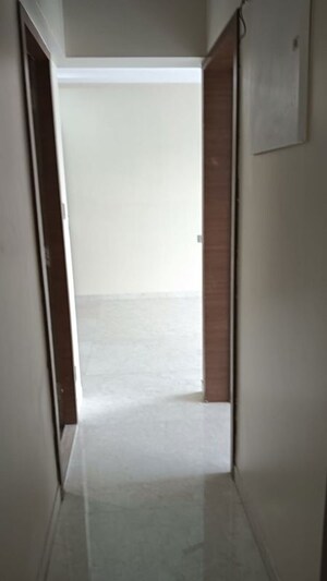 Room in 2 BHK Apartment at Kabra Diamante, Goregaon West – for Rent