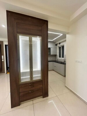 Room in 3 BHK Apartment at Cybercity Marina Skies, Hi Tech City – for Rent