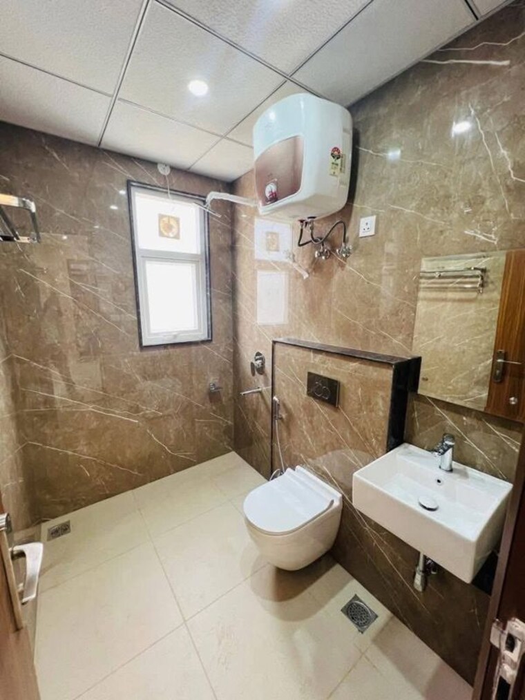 Bathroom, neb sarai 1 Bedroom 500 Sq.Ft. Apartment In Neb Sarai Delhi 10166957