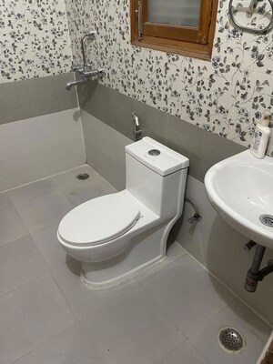 Bathroom in 3 BHK Builder Floor at Sector 57 – for Rent