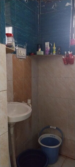 Bathroom in 1.5 BHK Apartment at Sector 10 Greater Noida – for Sale