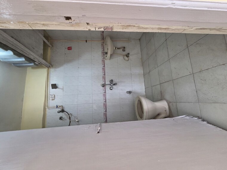 Bathroom, royal-palms 2 Bedroom 842 Sq.Ft. Apartment In Goregaon East Mumbai 10166983