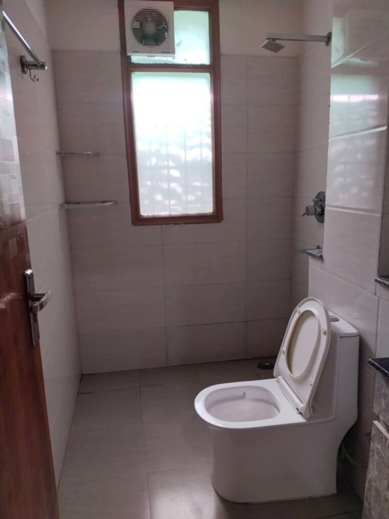 Bathroom, neb sarai 1 RK 350 Sq.Ft. Apartment In Neb Sarai Delhi 10166985