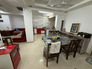 Dining Room in 2 BHK Apartment at Vastrapur – for Rent