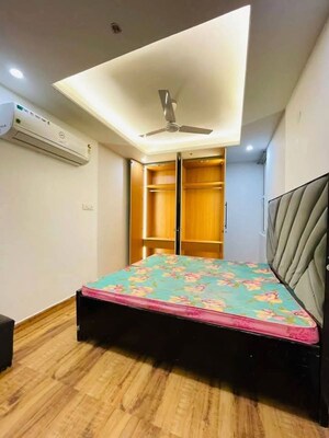 Bedroom in 2 BHK Apartment at Neb Sarai – for Rent