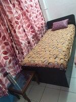 700 Sq.Ft. Pg in Pali Hill