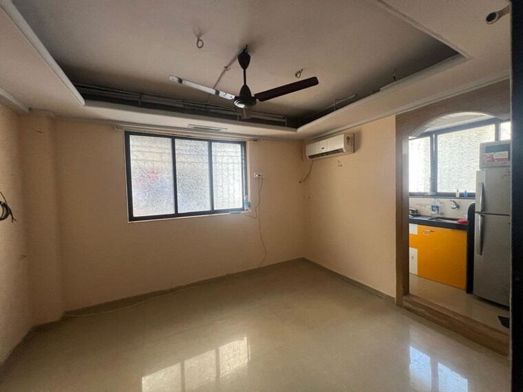 Room, kandivali west 1 RK 340 Sq.Ft. Apartment In Kandivali West Mumbai 10167012