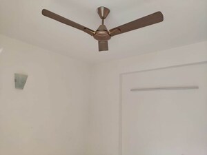 Room in 2 BHK Apartment at Unitech The Residences Gurgaon, Sector 33 – for Sale