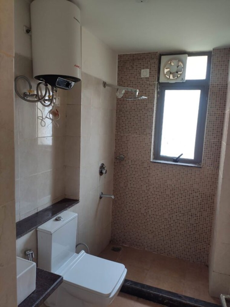 Attached Bathroom, unitech-the-residences-gurgaon 2 Bedroom 1097 Sq.Ft. Apartment In Sector 33 Gurgaon 10167024