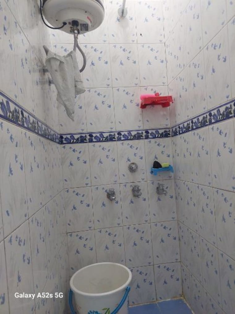 Bathroom, adchini 2 Bedroom 400 Sq.Ft. Apartment In Adchini Delhi 10167032