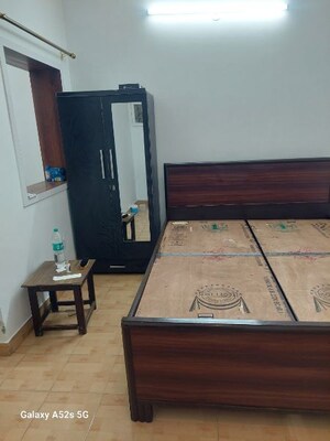 Bedroom in 2 BHK Apartment at Adchini – for Rent