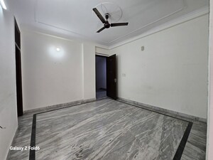 Room in 1 BHK Apartment at Chattarpur – for Rent