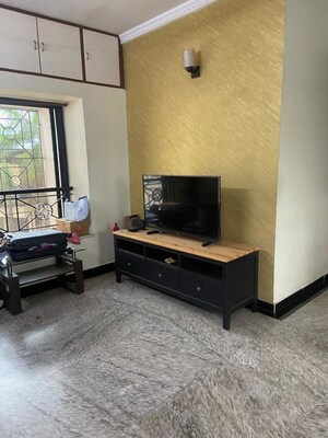 Furnished Amenities in 2 BHK Apartment at Govind Complex, Vashi Sector 14 – for Rent