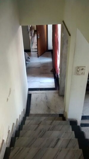 Staircase in  Pg at Vashi Sector 28 – for Rent