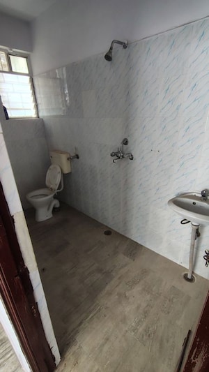 Bathroom in 2 BHK Apartment at Bariatu – for Sale
