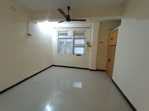 Room in 2.5 BHK Apartment at Vashi Sector 14 – for Rent