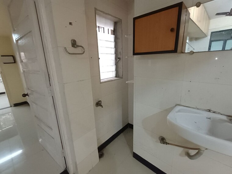 Master Bedroom, vashi sector 14 2.5 Bedroom 750 Sq.Ft. Apartment In Vashi Sector 14 Navi Mumbai 9299282